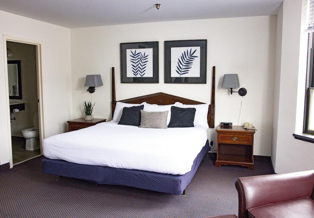 The McLure Hotel and Conference Center photo 26