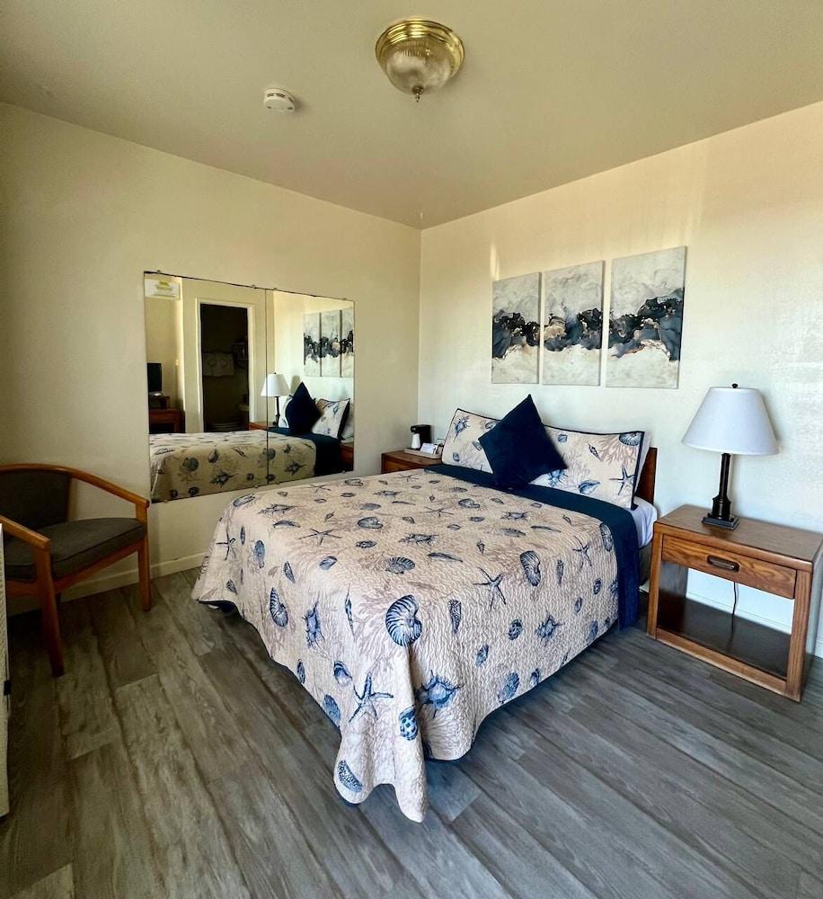 Ocean Cove Lodge photo 2