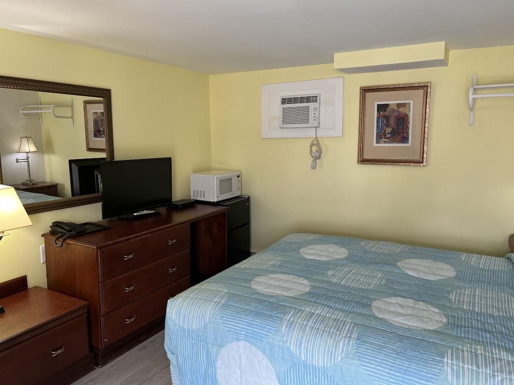 Budget Inn Motel Suites photo 22
