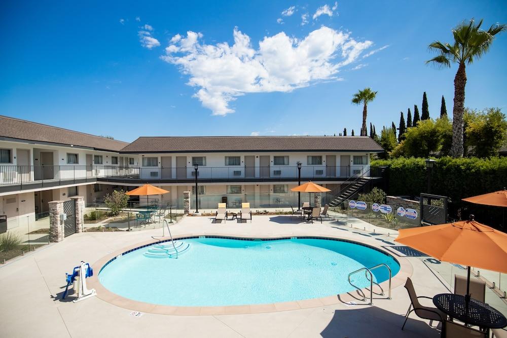 Orange Grove Inn photo 23