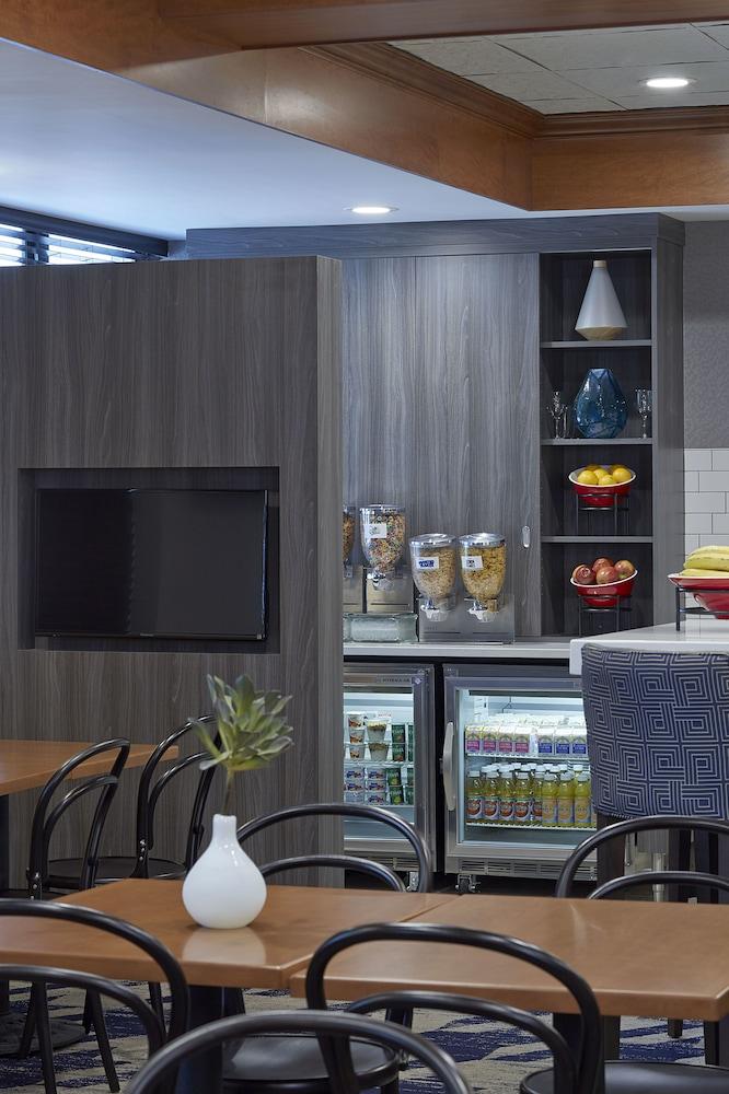 Residence Inn Minneapolis Downtown at The Depot by Marriott photo 18