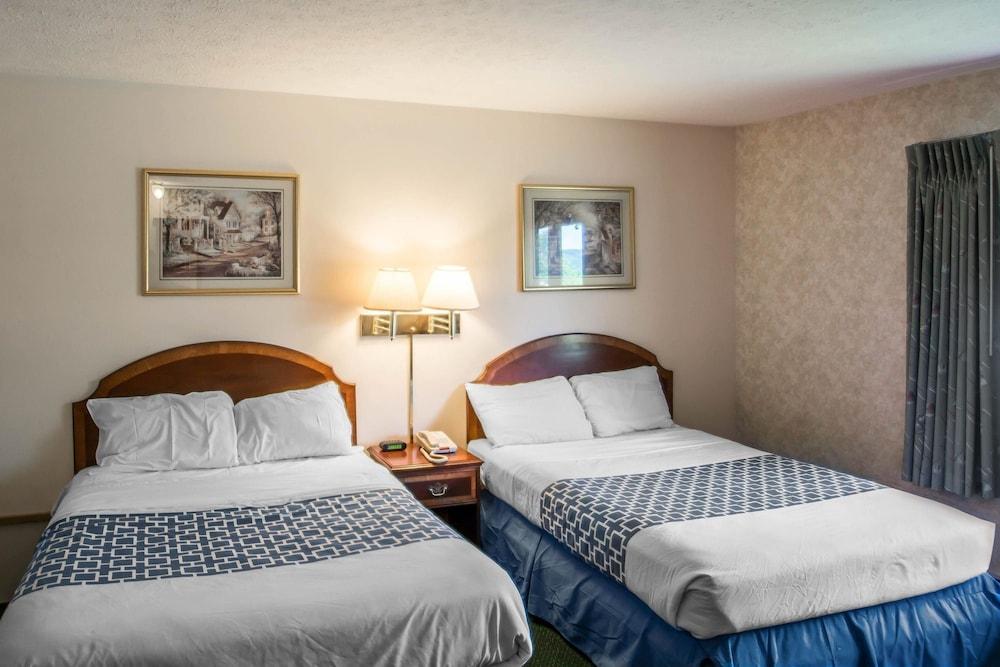Econo Lodge Hornell photo 29