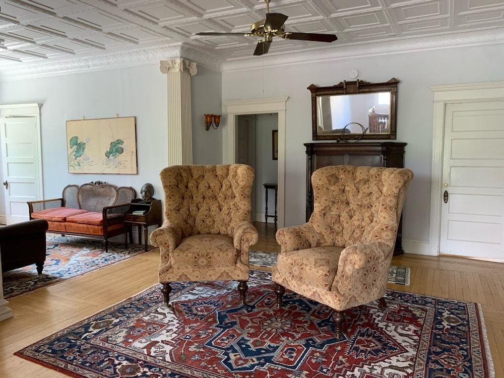 Hillholm Estate photo 11
