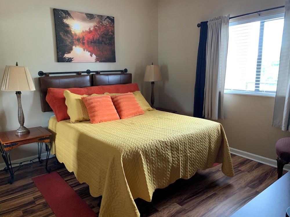 Laurel Inn Condominium photo 42
