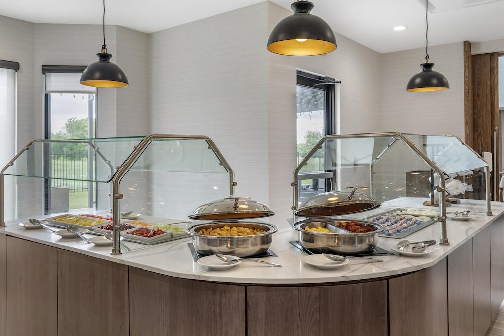 Staybridge Suites Dallas Grand Prairie by IHG photo 70