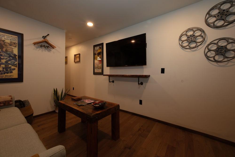 The Frenchman Suites photo 16