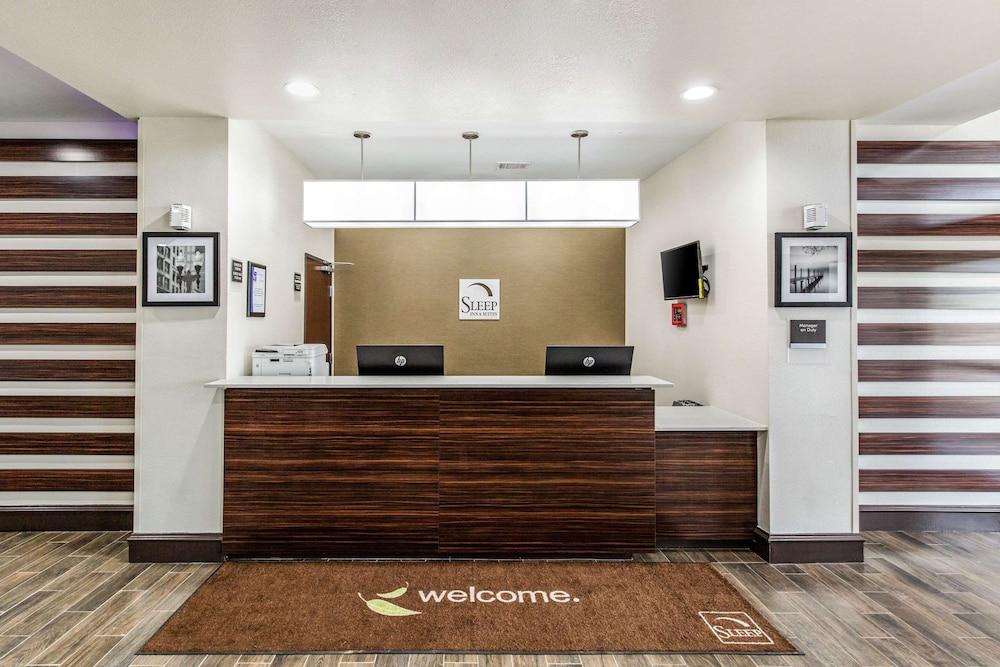 Sleep Inn & Suites Bryan - College Station photo 2