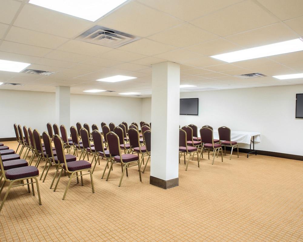 Days Inn by Wyndham Brooklyn Borough Park photo 33