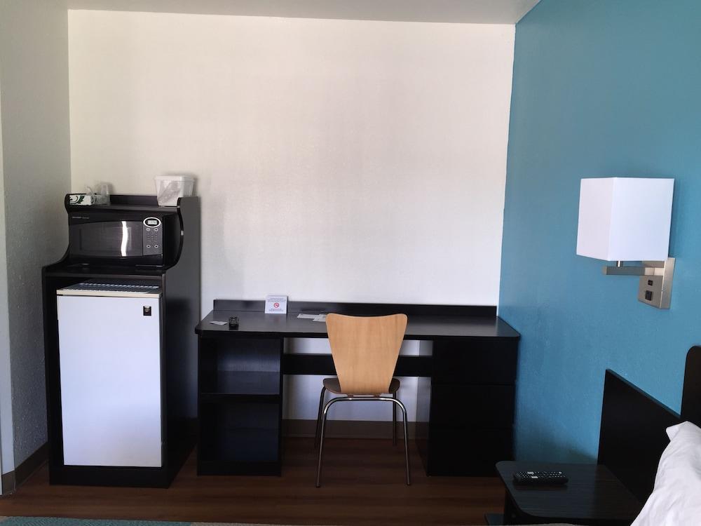 Motel 6 Prairie Du Chien, WI photo 8