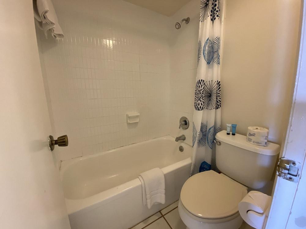 Bonita Beach Inn and Suites photo 9