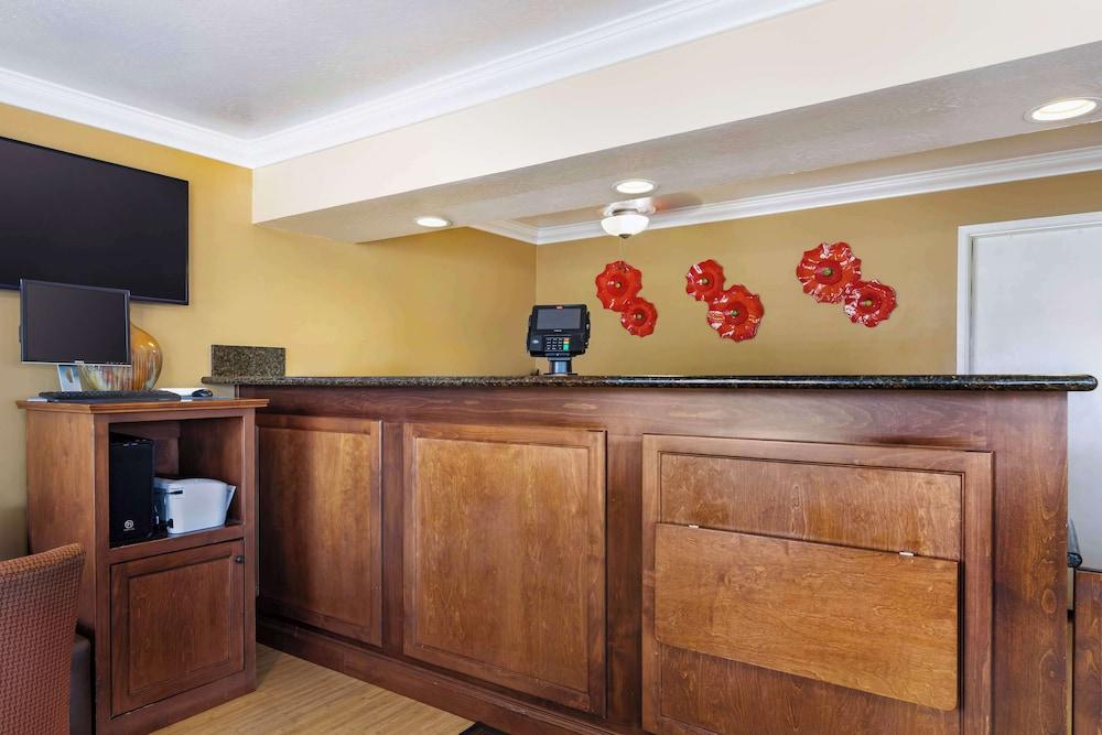 Best Western Hanford Inn photo 3