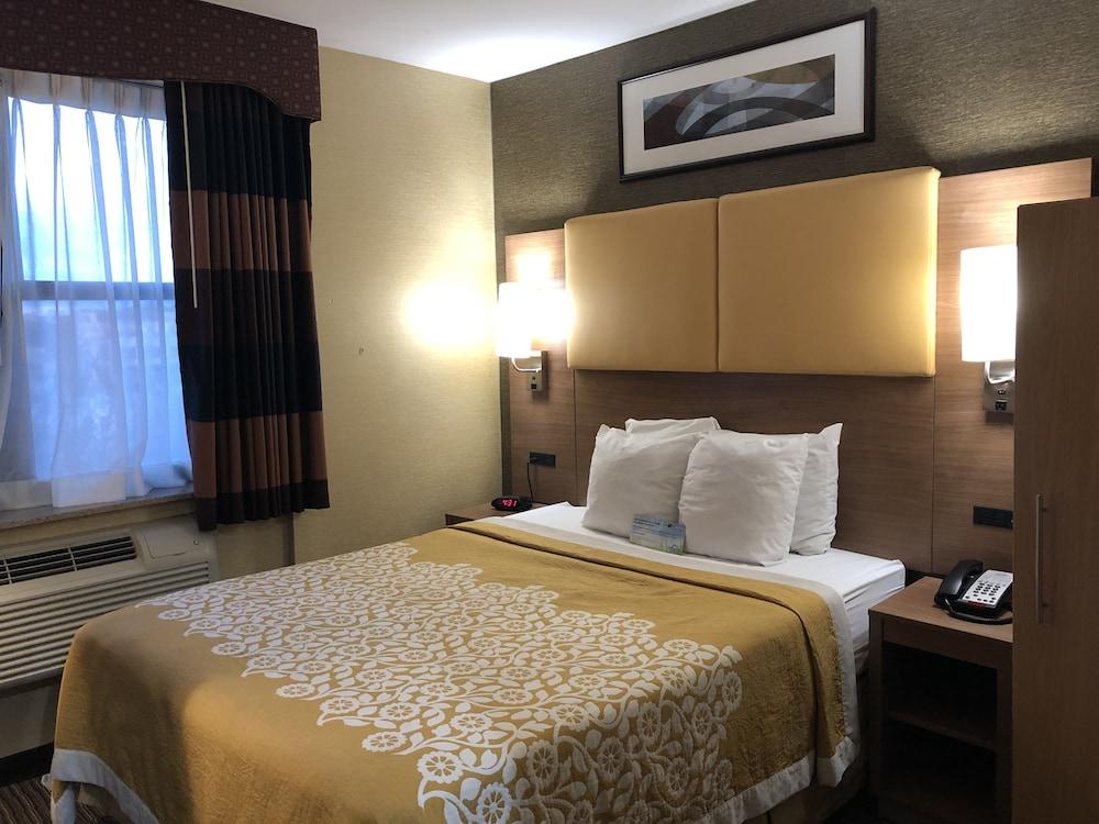 Days Inn by Wyndham Brooklyn photo 45