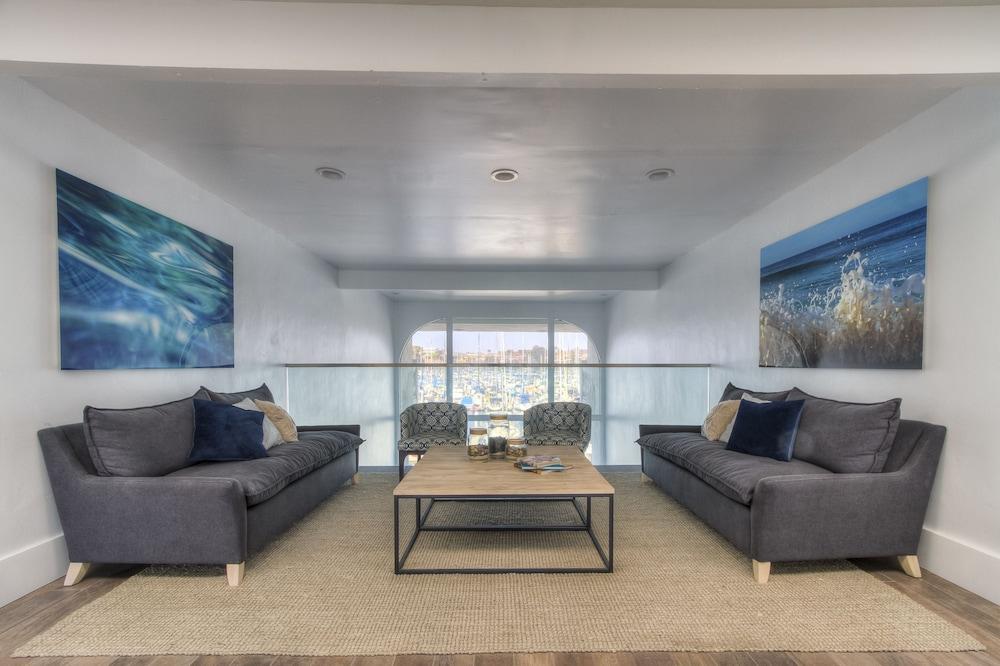 Oceanside Marina Suites photo 35