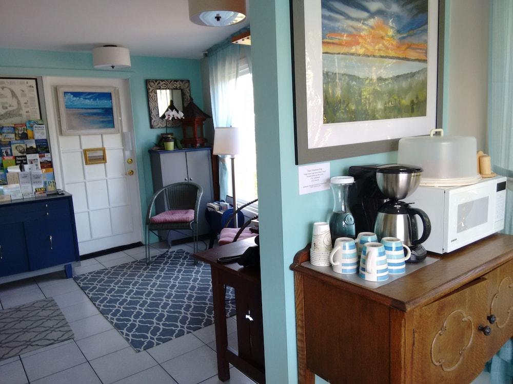 Cape View Motel photo 38