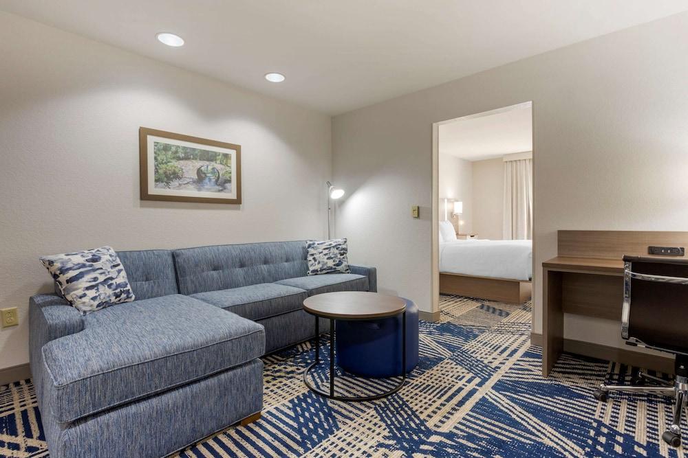 Comfort Inn & Suites Hot Springs Midtown photo 23