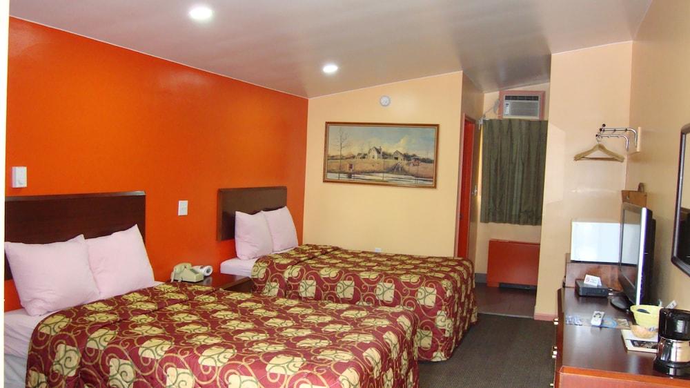 Pinconning Trail Inn Motel photo 1