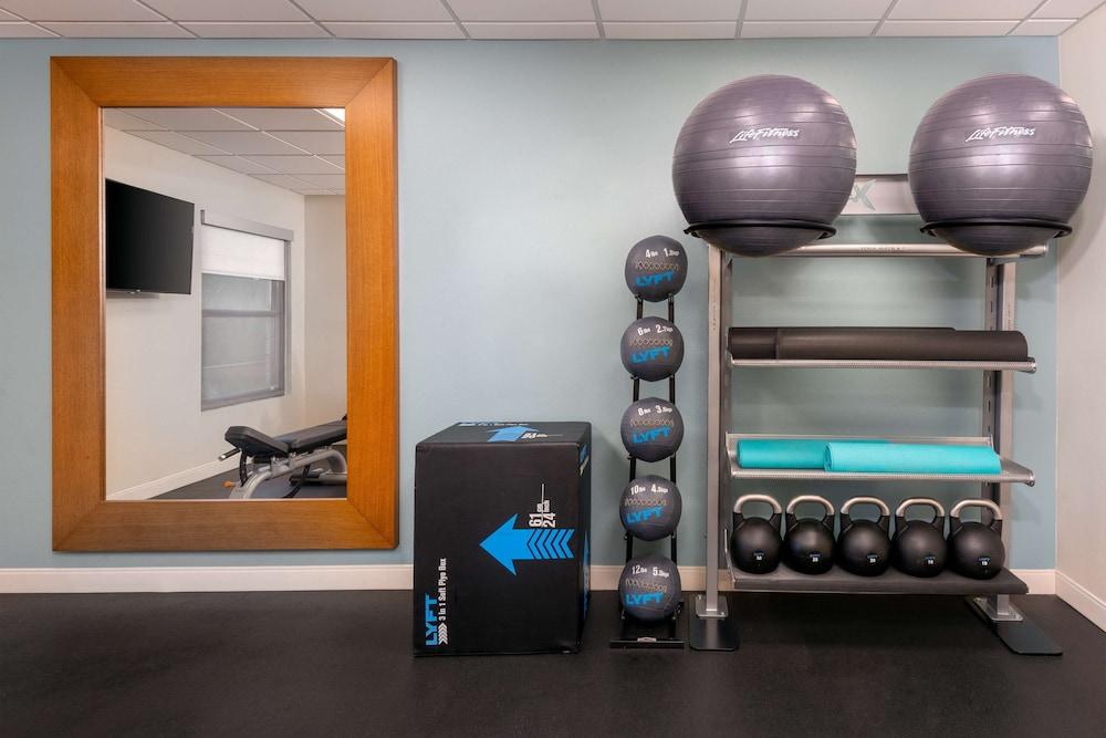 Hampton Inn Bonita Springs/Naples-North photo 14