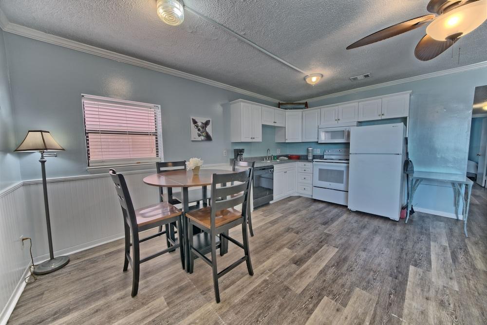 Pineapple Villas on Laguna Beach photo 21