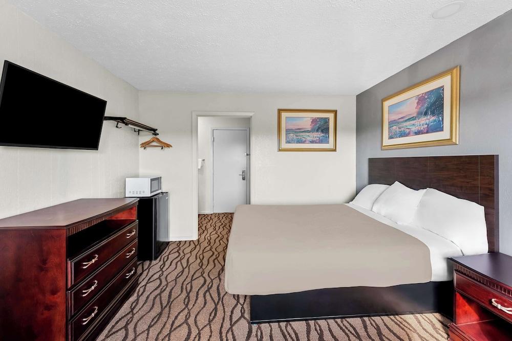 Americas Best Value Inn Marion, OH photo 27