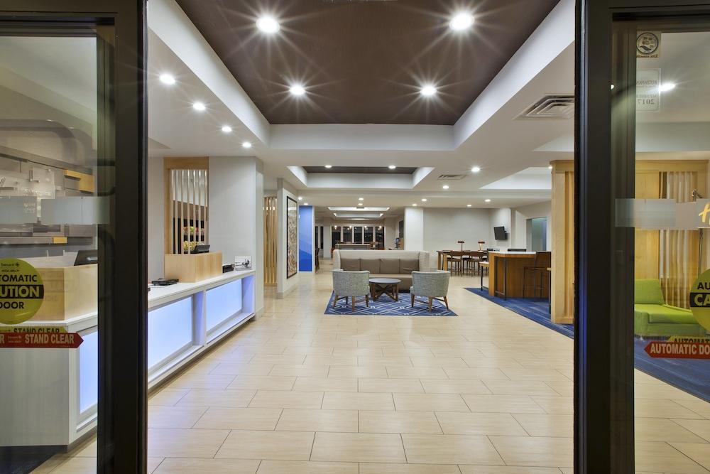 Holiday Inn Express Hotel & Suites Niles by IHG photo 42