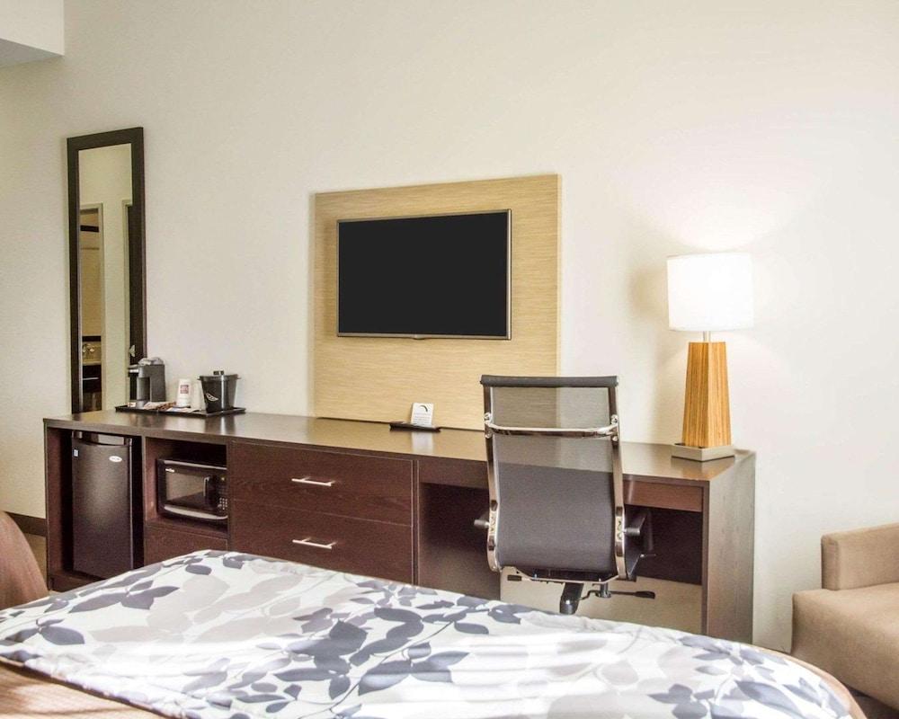 Sleep Inn & Suites Parkersburg - Mineral Wells photo 9