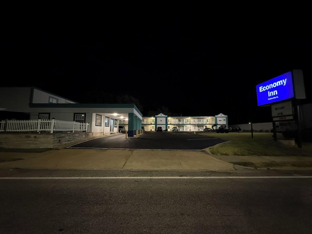 ECONOMY INN photo 3