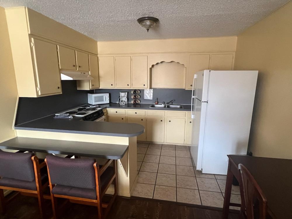 Yellow Diamond Inn photo 38