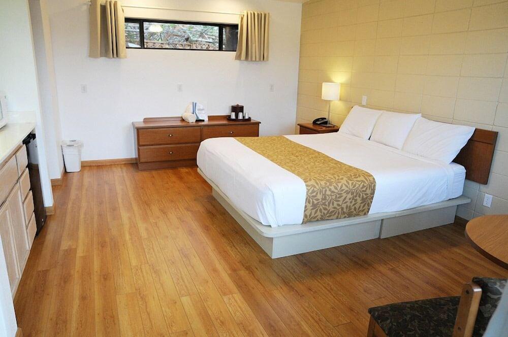 CCBC Resort Hotel - A Gay Men's Resort photo 18