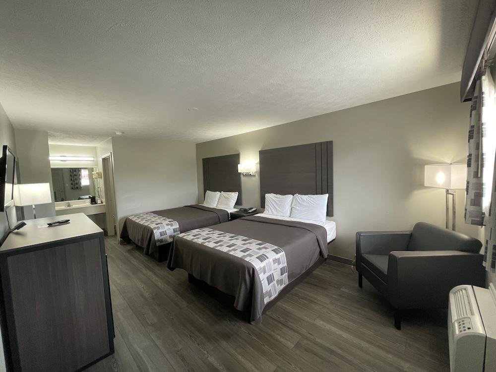 Embassy Inn photo 10