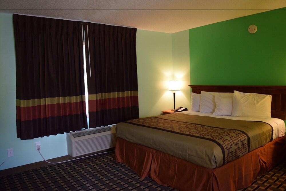 Snelling Motel photo 29
