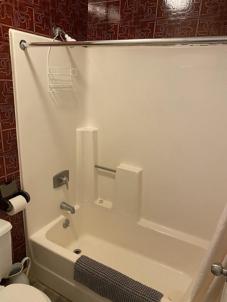 Wastabound Motels LLC photo 8