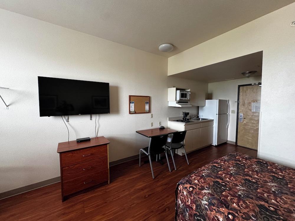 BEST STUDIO INN photo 8