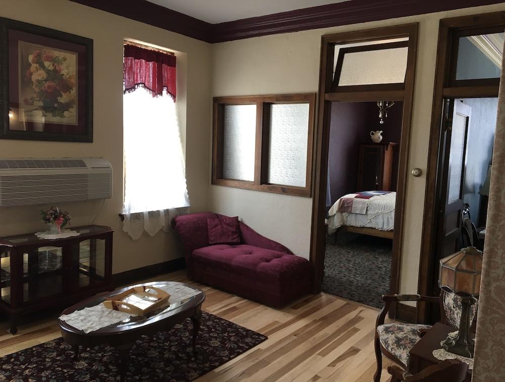 Cambridge Inn on Main photo 10