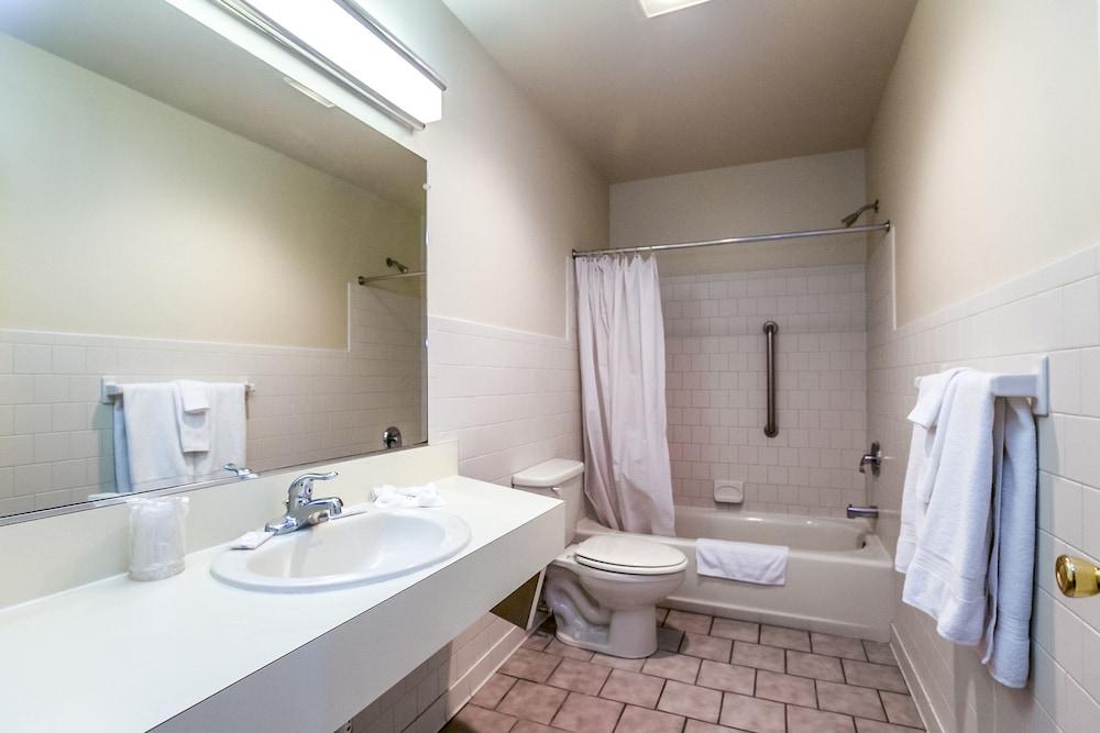 White Marsh Motel photo 2