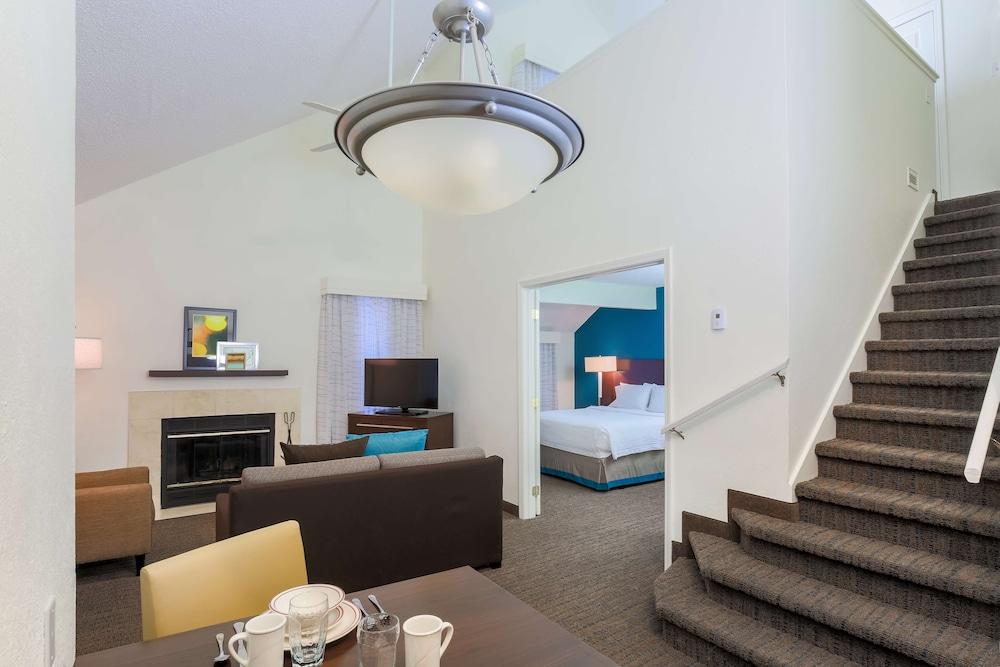 Hawthorn Suites by Wyndham Tinton Falls photo 6
