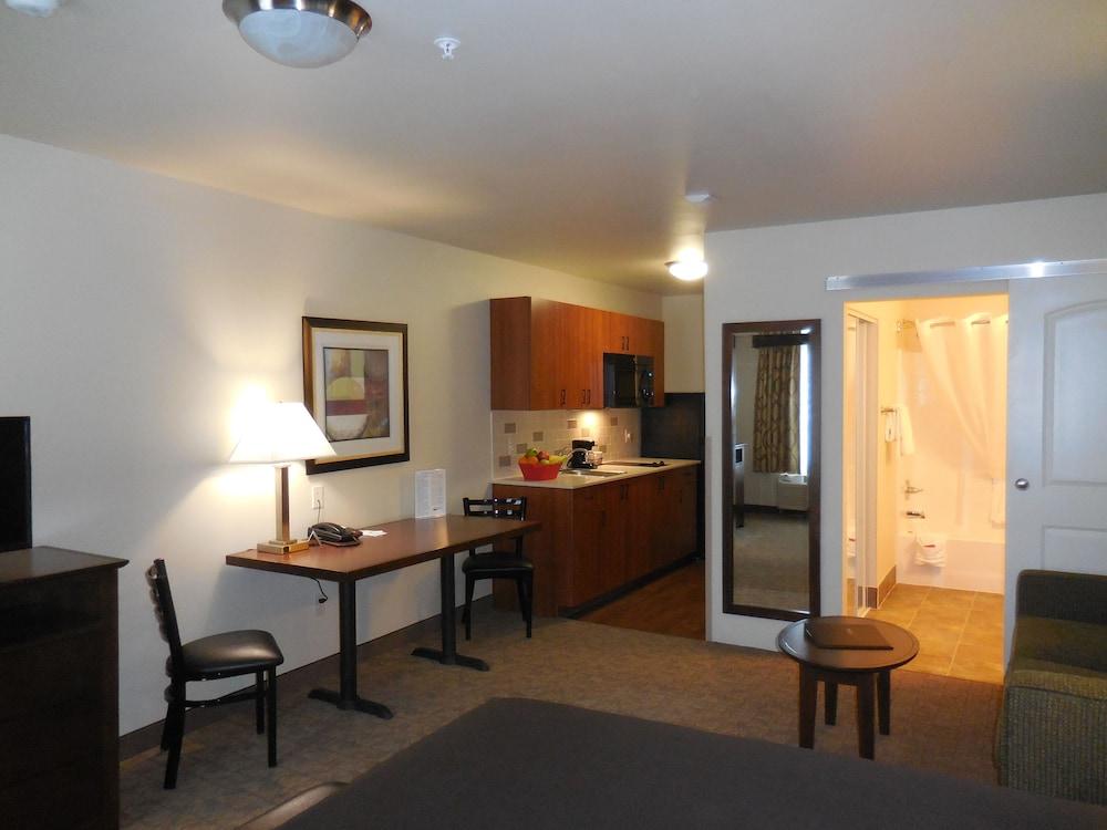Ledgestone Suites Hotel Vernal photo 7