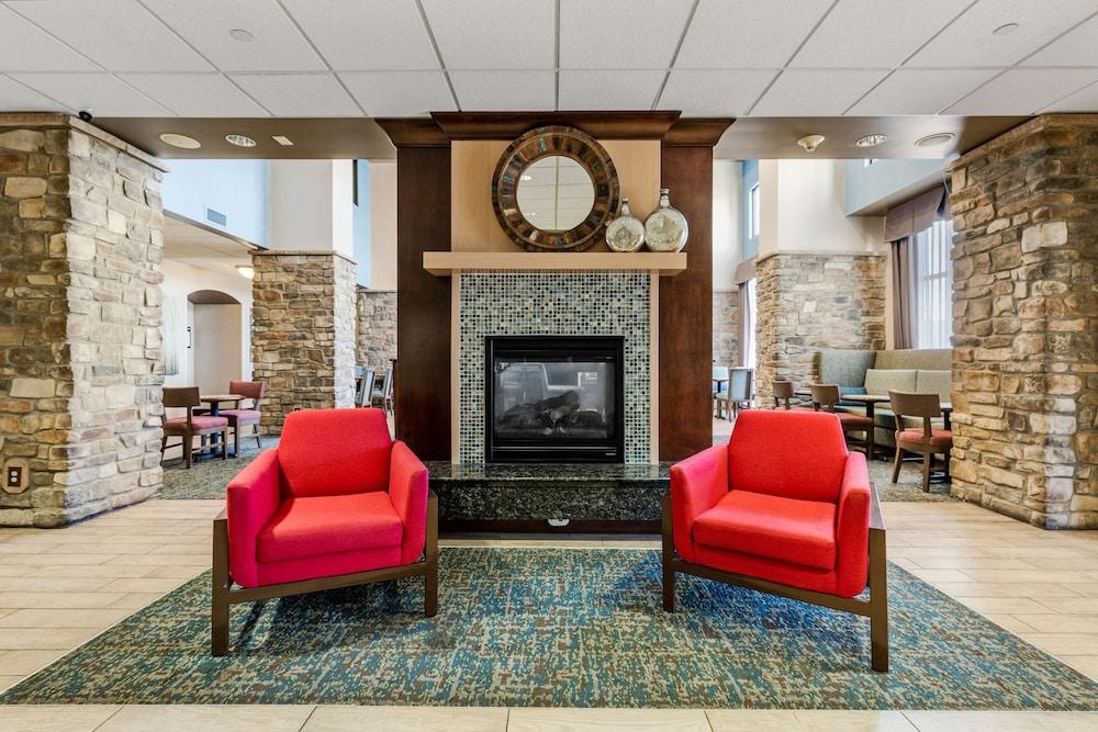 Hampton Inn & Suites Colorado Springs/Air Force Academy photo 3