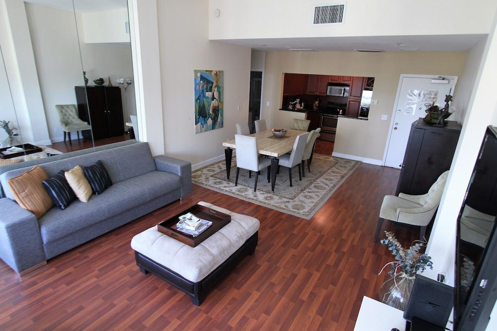 Soleil Apartments at Castle Beach Club photo 44