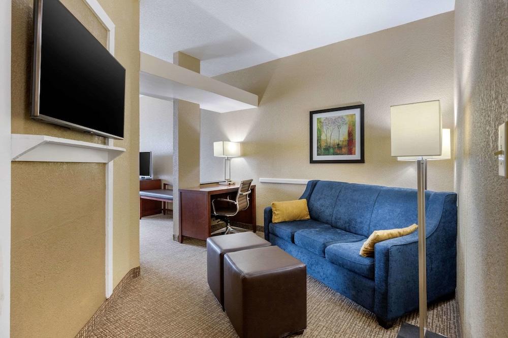 Comfort Inn & Suites Camden photo 21