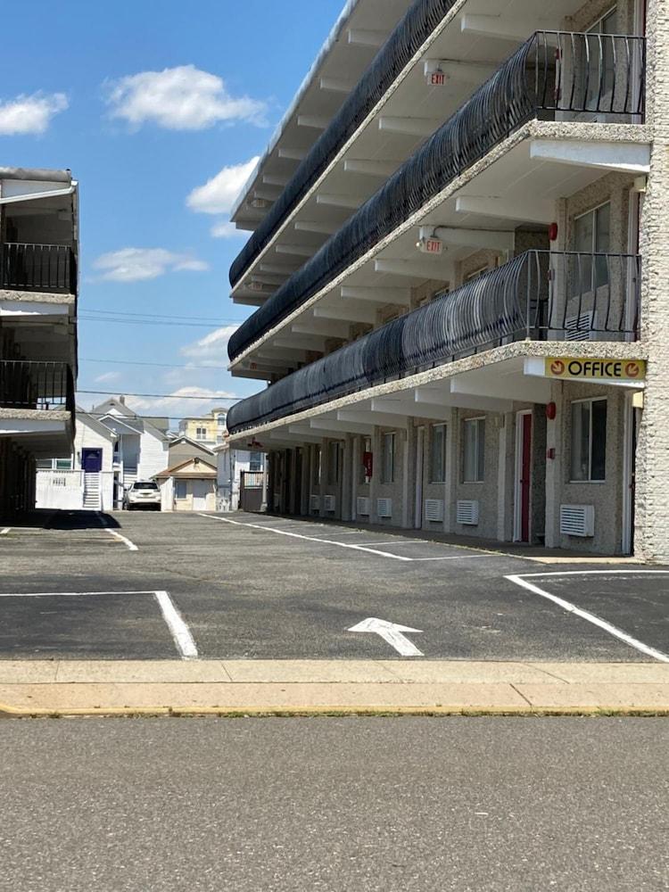 Glendale Motel photo 17