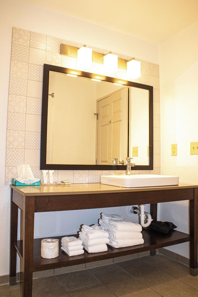 Country Inn & Suites by Radisson, Carlisle, PA photo 5