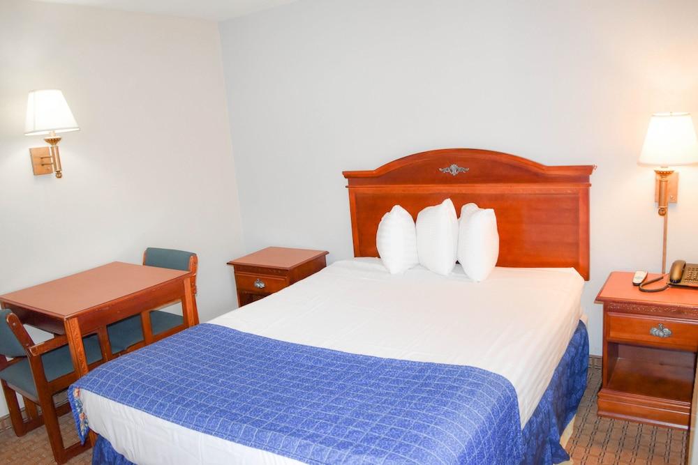 Knights Inn North Attleboro photo 20