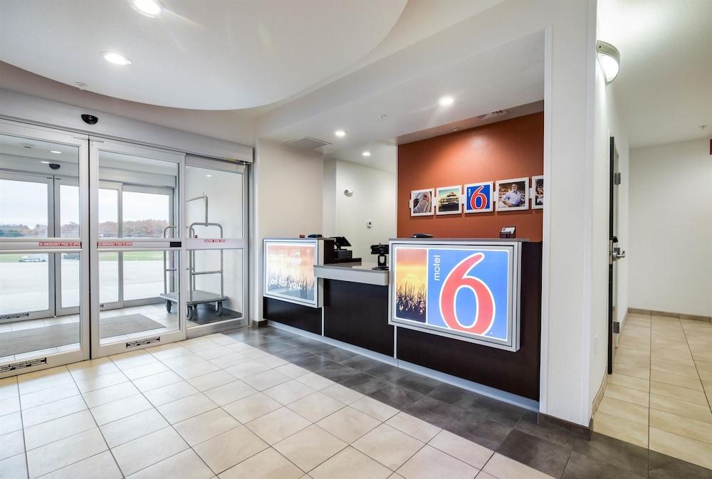 Motel 6 Poplar Bluff, MO photo 6