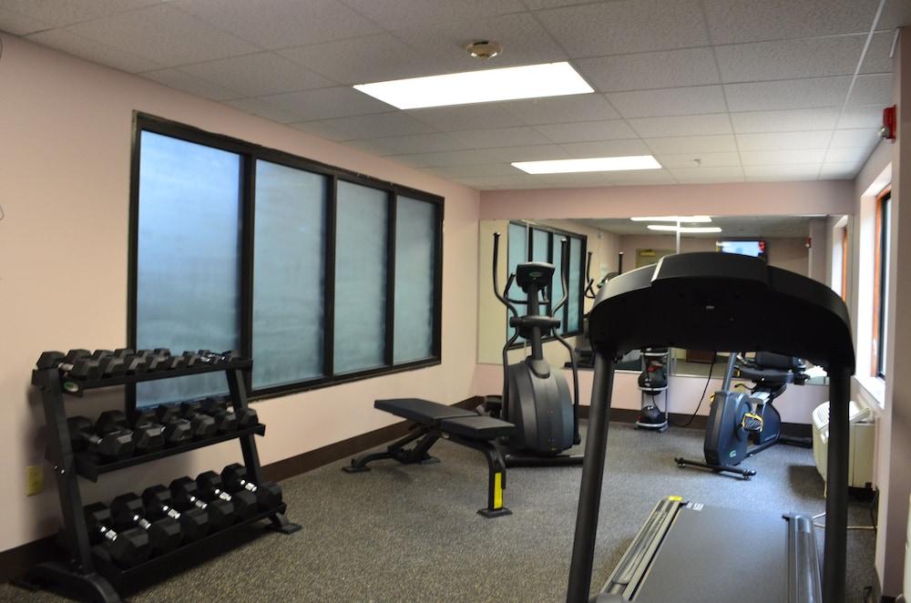 Holiday Inn Express Madison by IHG photo 21