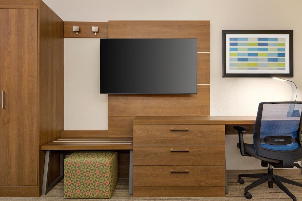 Holiday Inn Express Hotel & Suites Mission-McAllen Area by IHG photo 25