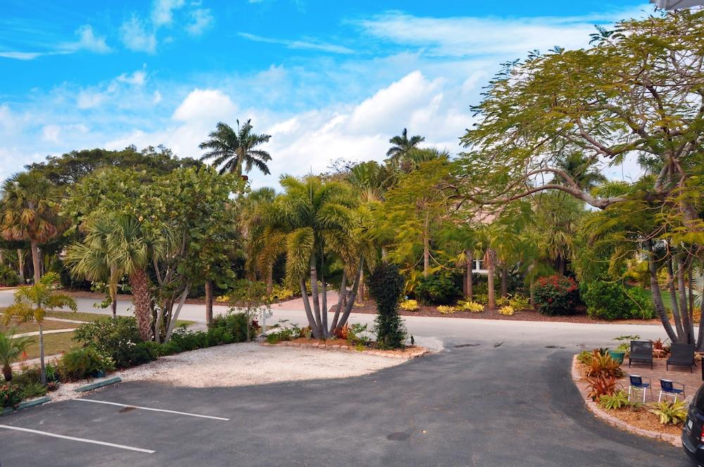 Lido Islander Inn photo 12