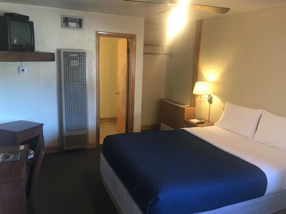 Prospector Motel photo 3