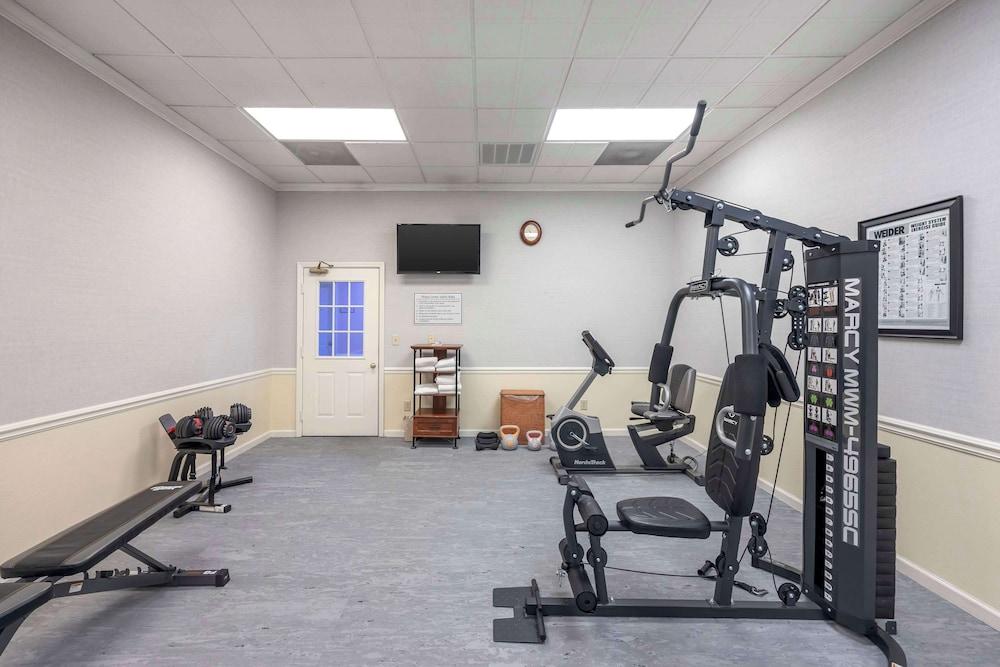Best Western Spring Hill Inn & Suites photo 29