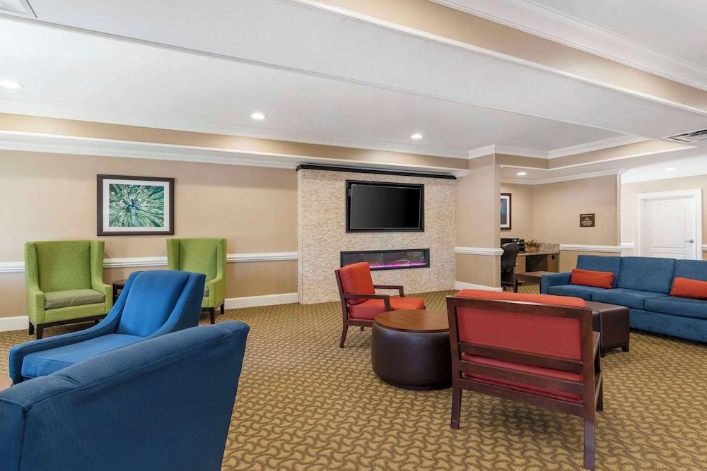 Comfort Inn & Suites Tifton photo 3