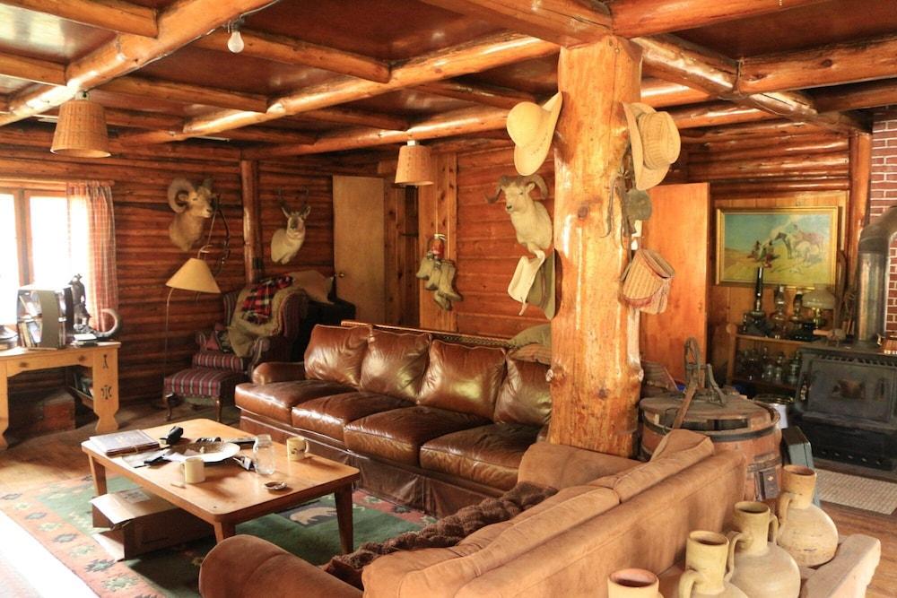 Grizzly Lodge photo 12